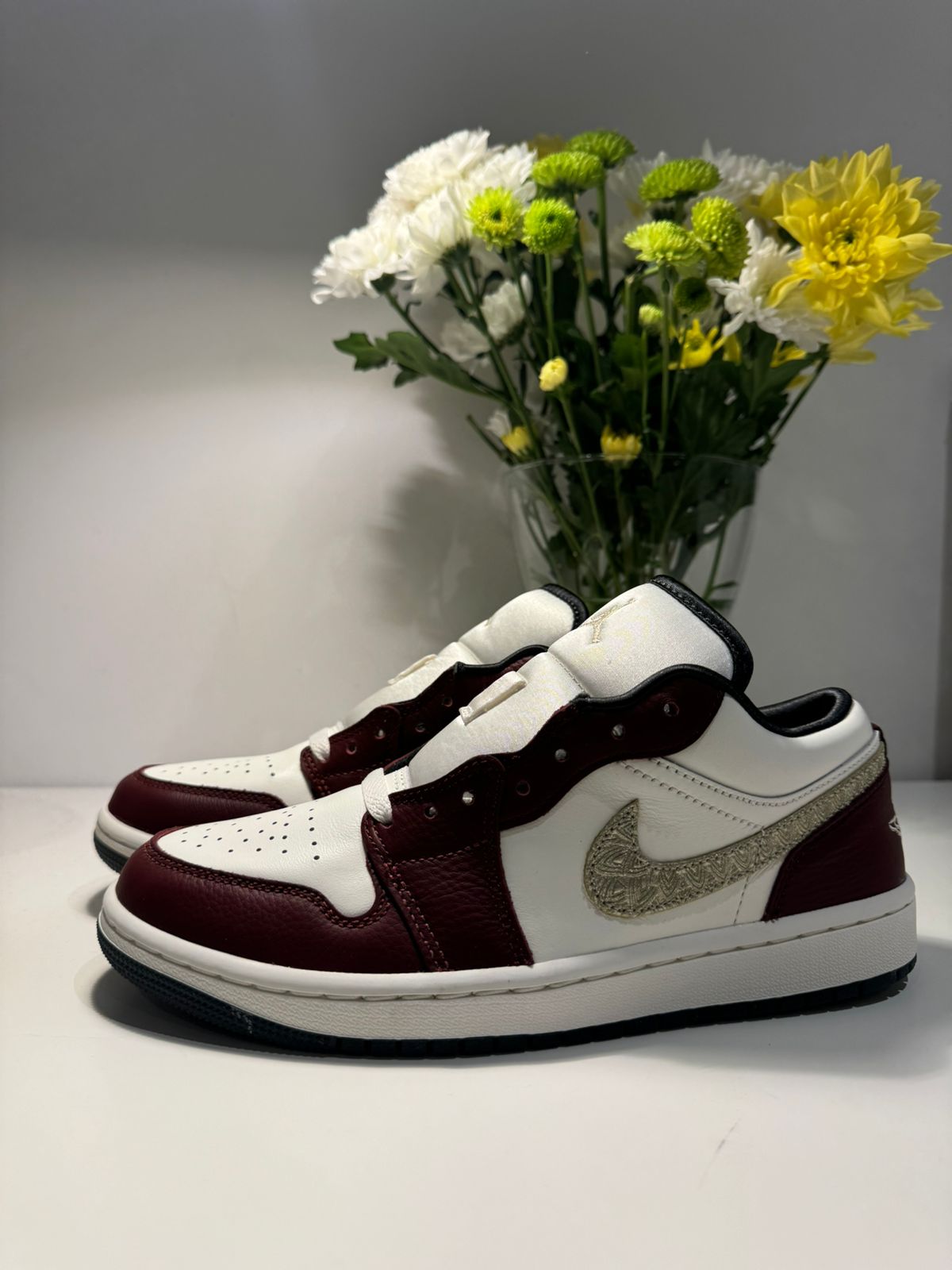 AIR JORDAN 1 LOW SE CNY WOMEN'S BASKETBALL SHOES - SAIL
