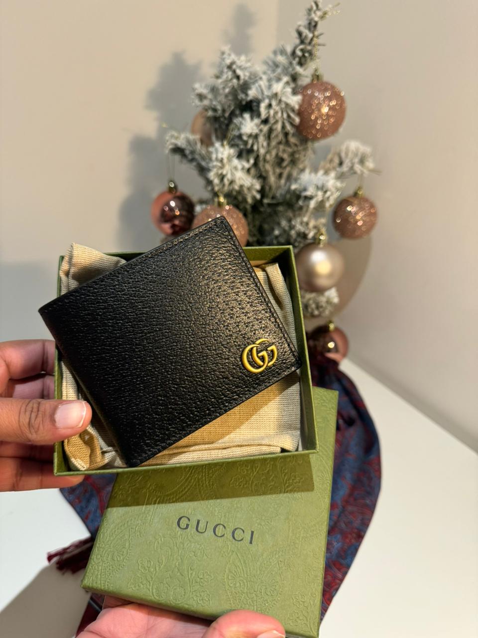 Gucci Men GG Marmont Leather Bi Fold Wallet Black Metal Free Tanned Leather Double G – WGR005