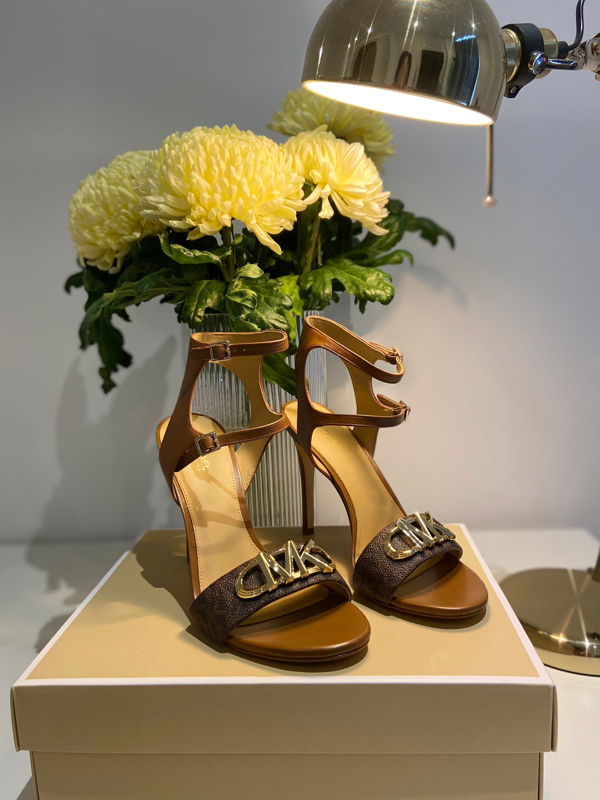 Izzy Sandal Brown Multi Mk Sig