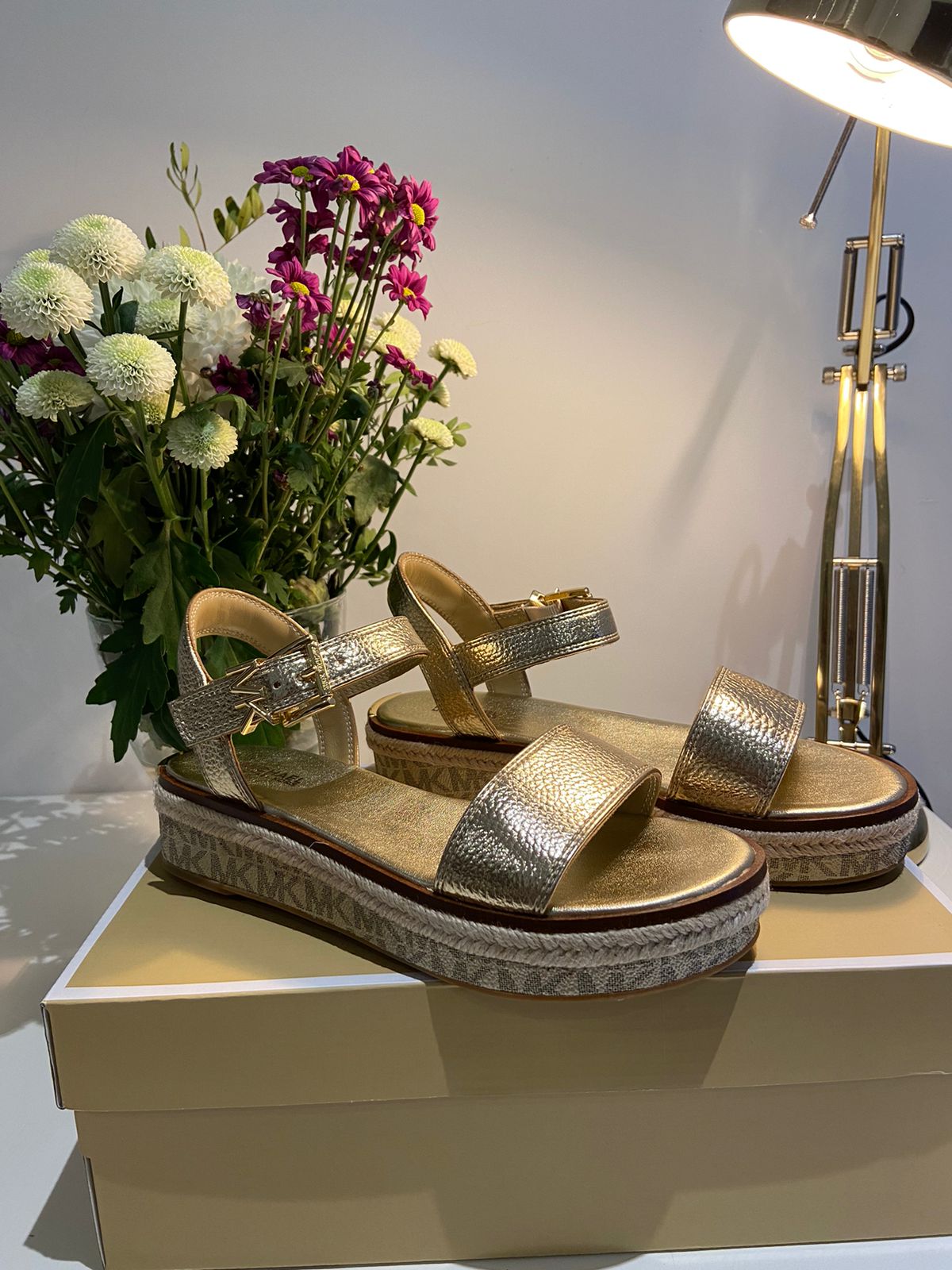 MICHEAL KORS SANDALET