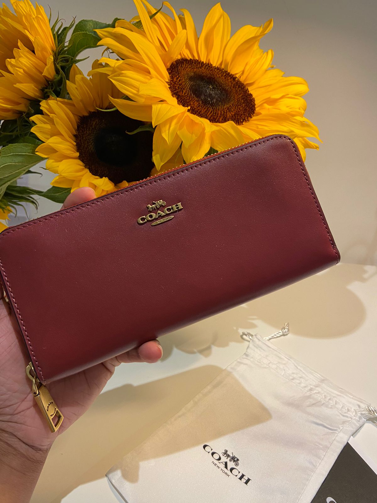 COACH Slim Accordion Zip Wallet