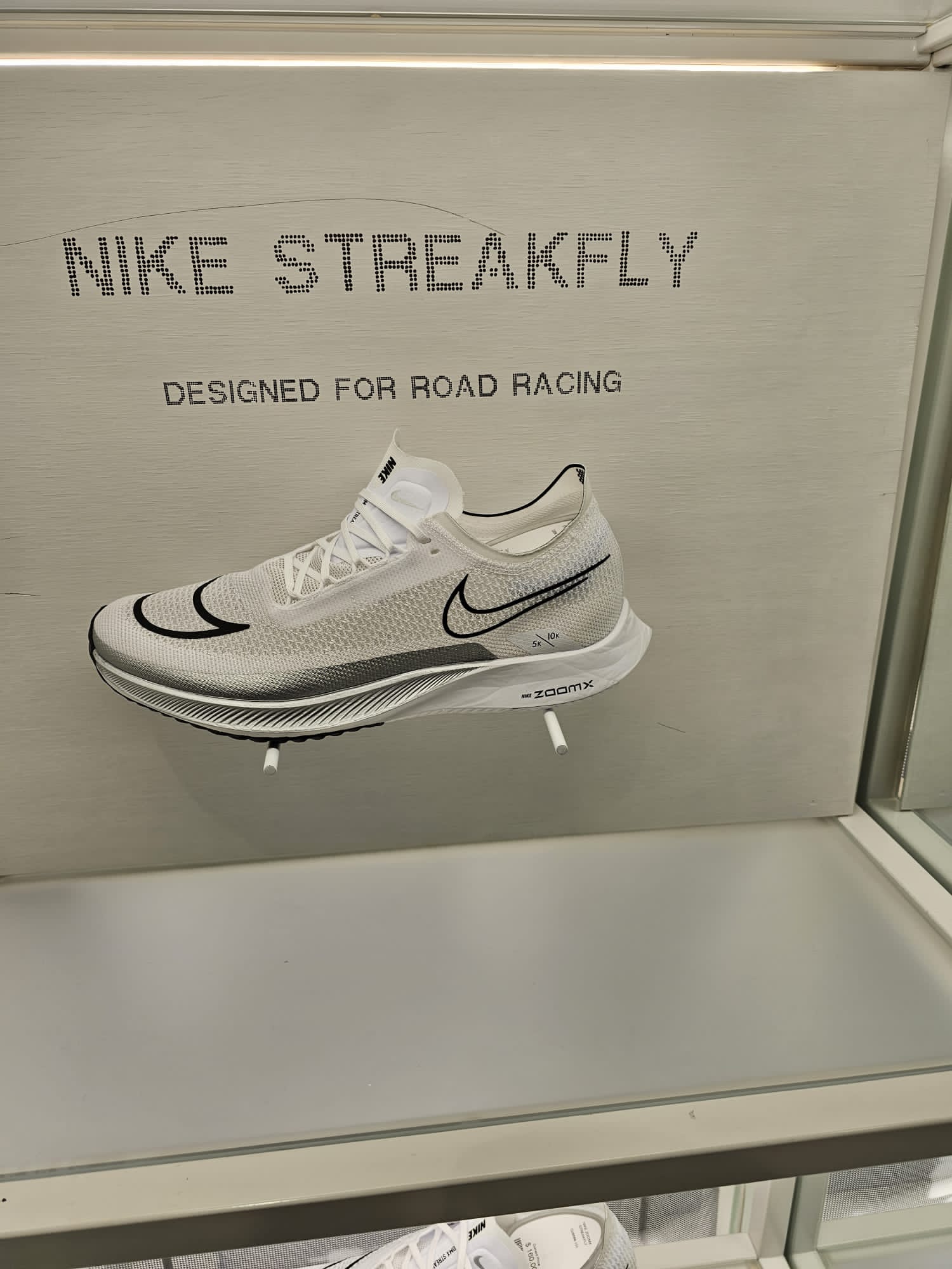 Nike Racing FLYPLATE ZOOMX 27.5センチ