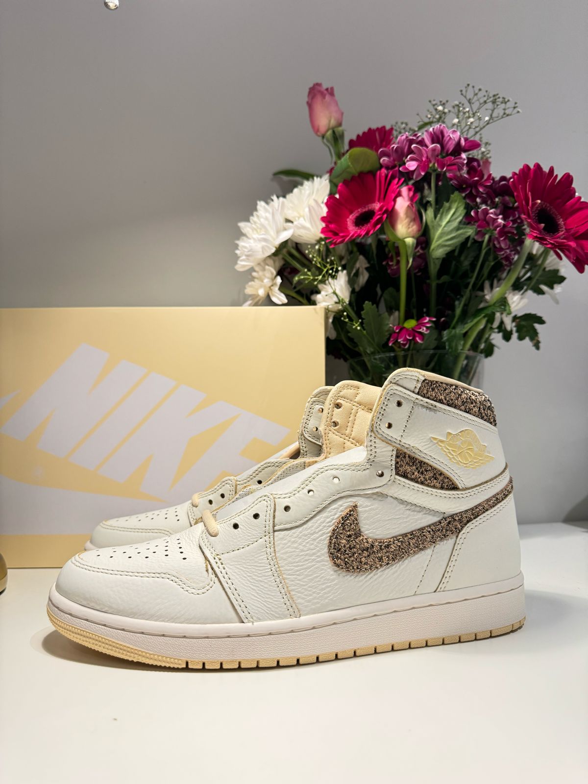 Nike Air Jordan 1 Retro Hi OG Craft Vibrations Of Naija